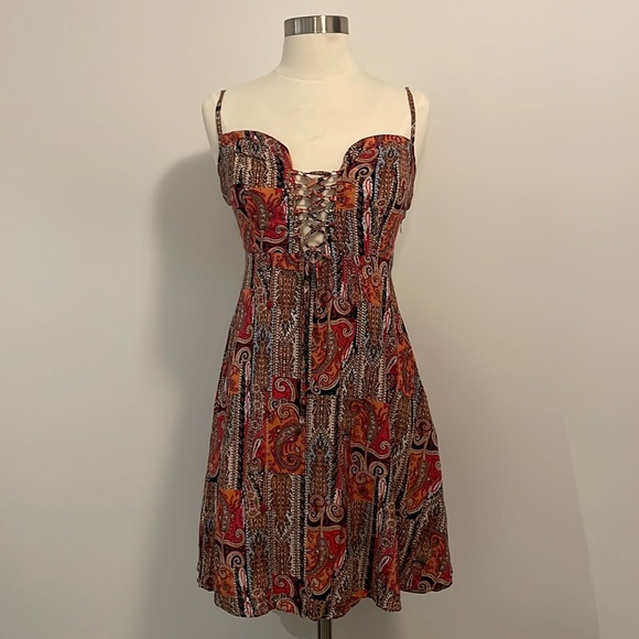 Mieeion | Pink Paisley Print Lace Up Front Mini Dress - Picture 2 of 4